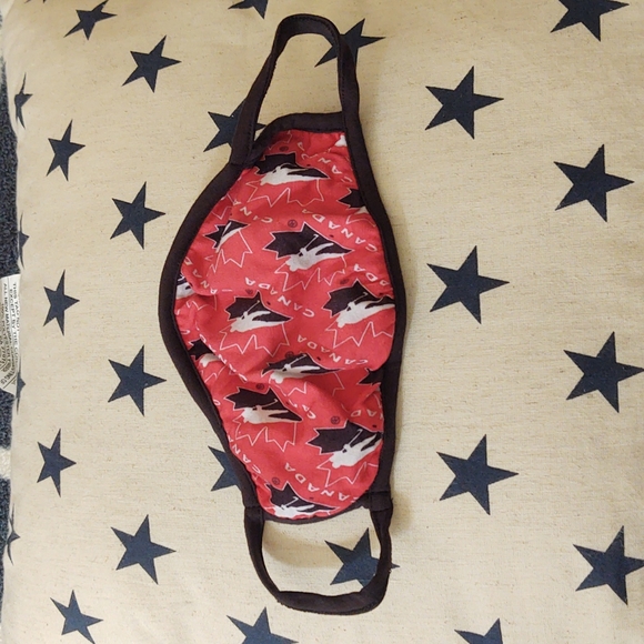 Hockey Canada Face Mask - EUC - Picture 1 of 9